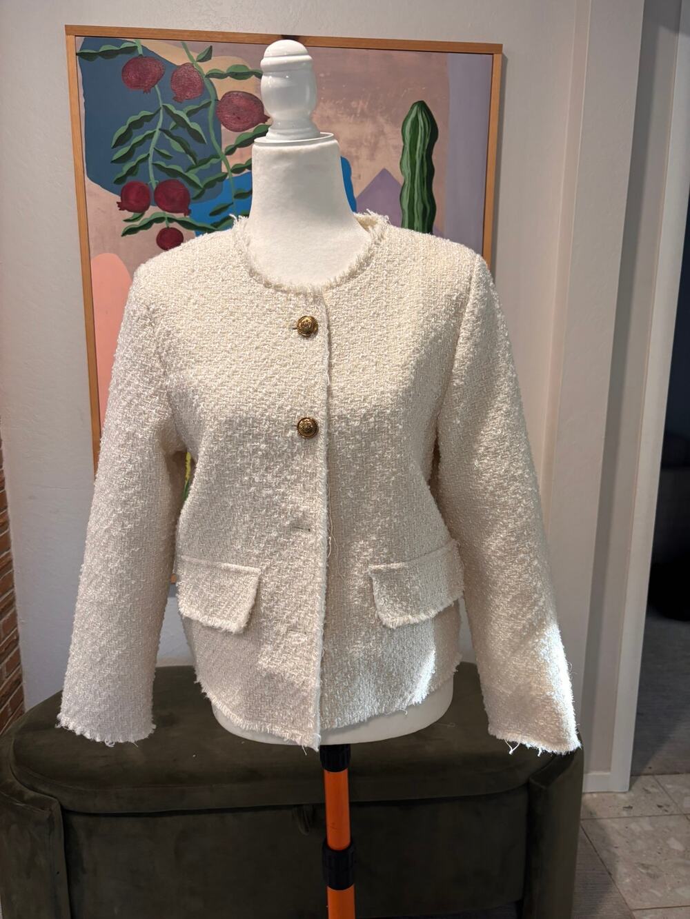 Double J Ivory Bouclé Tweed Lady Jacket Gold Buttons Quiet Luxury